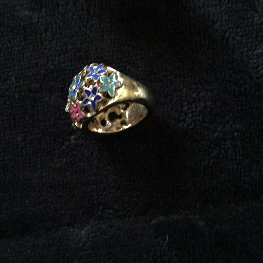 Rings - Picture 7 of 8